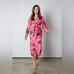 NWT Vestique Jacqueline Floral Pink Midi Dress Size Small